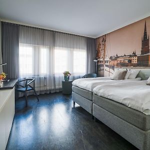 Superior Twin Room 2x 100cm beds